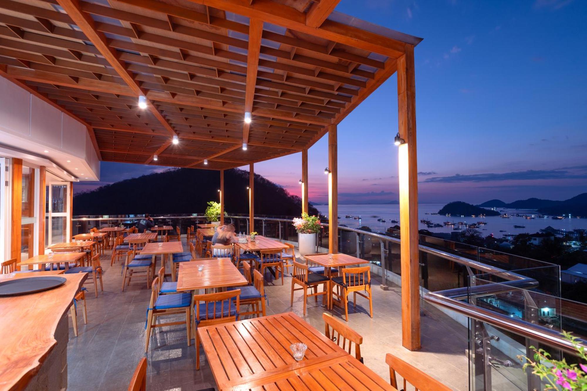 Zasgo Hotel Labuan Bajo Exterior foto